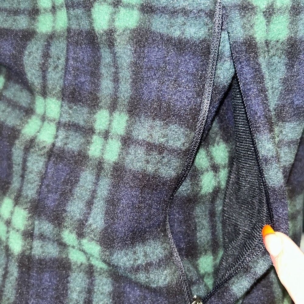 NWT plaid zipper vest - Picture 2 of 7